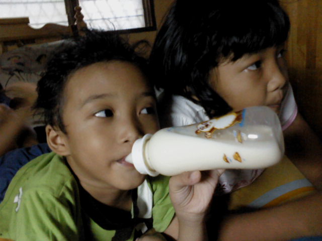 Jendela Hati: Adik, minum susu cepat besar&hellip;