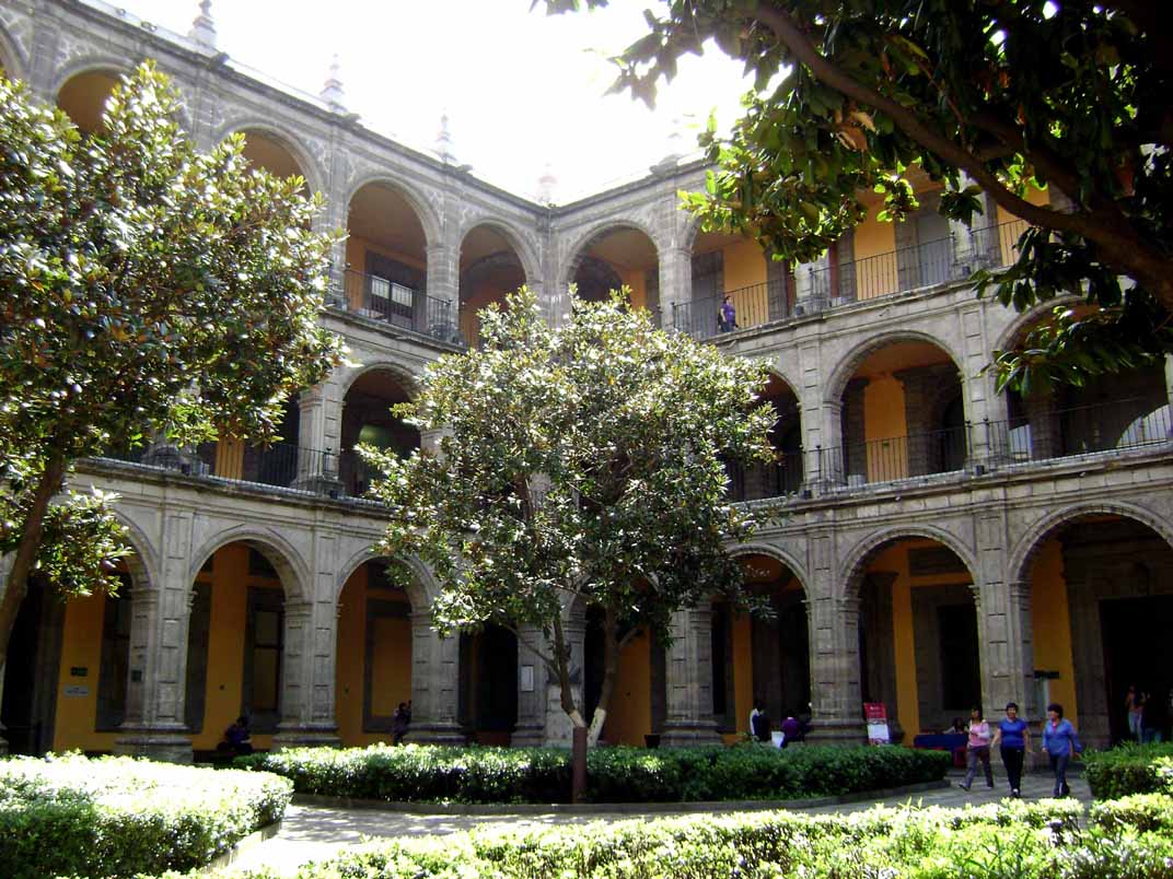 Patio central Colegio de San Ildefonso