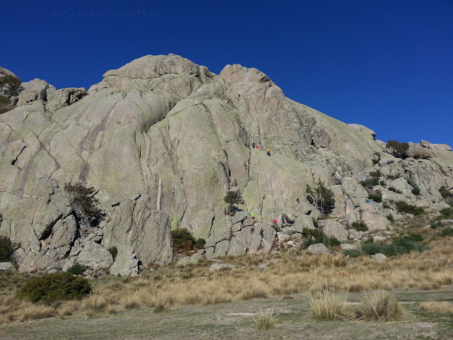 El Yelmo con niños. La Pedriza. Parque Nacional de Guadarrama.