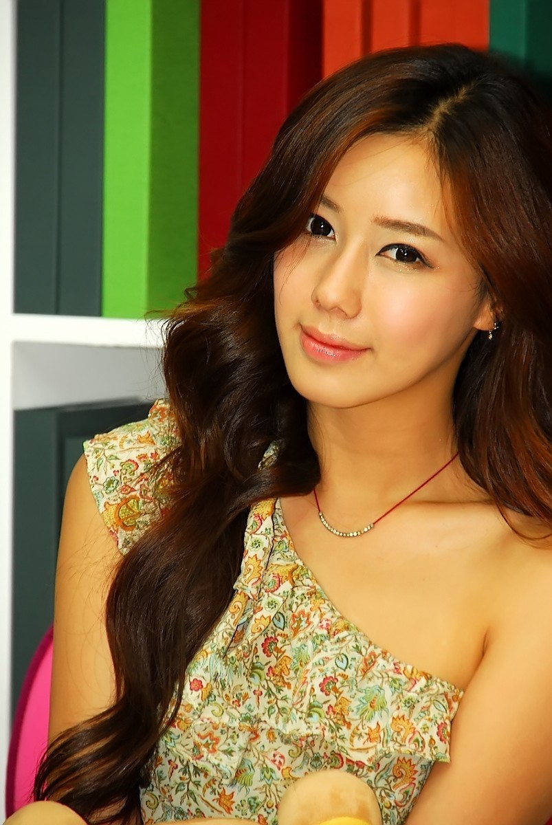 Beauty Korean Female Artist Kim Ha Yul