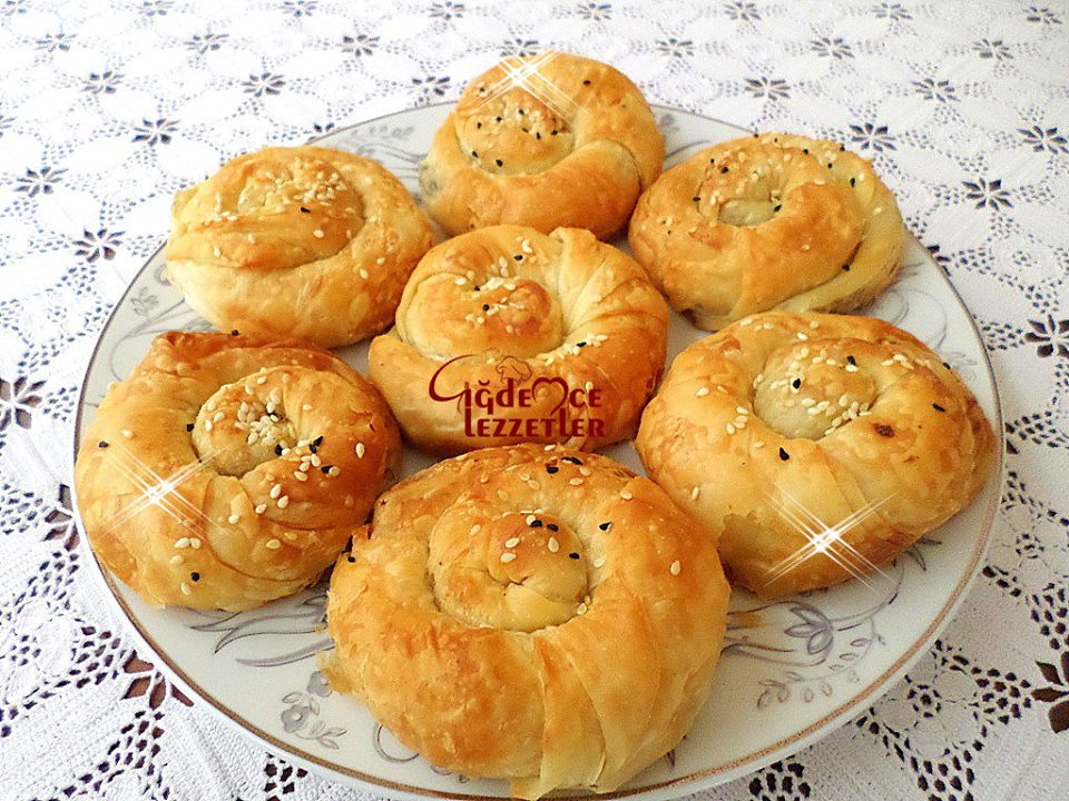 El Açması Dolama Börek Pratik Tarifler