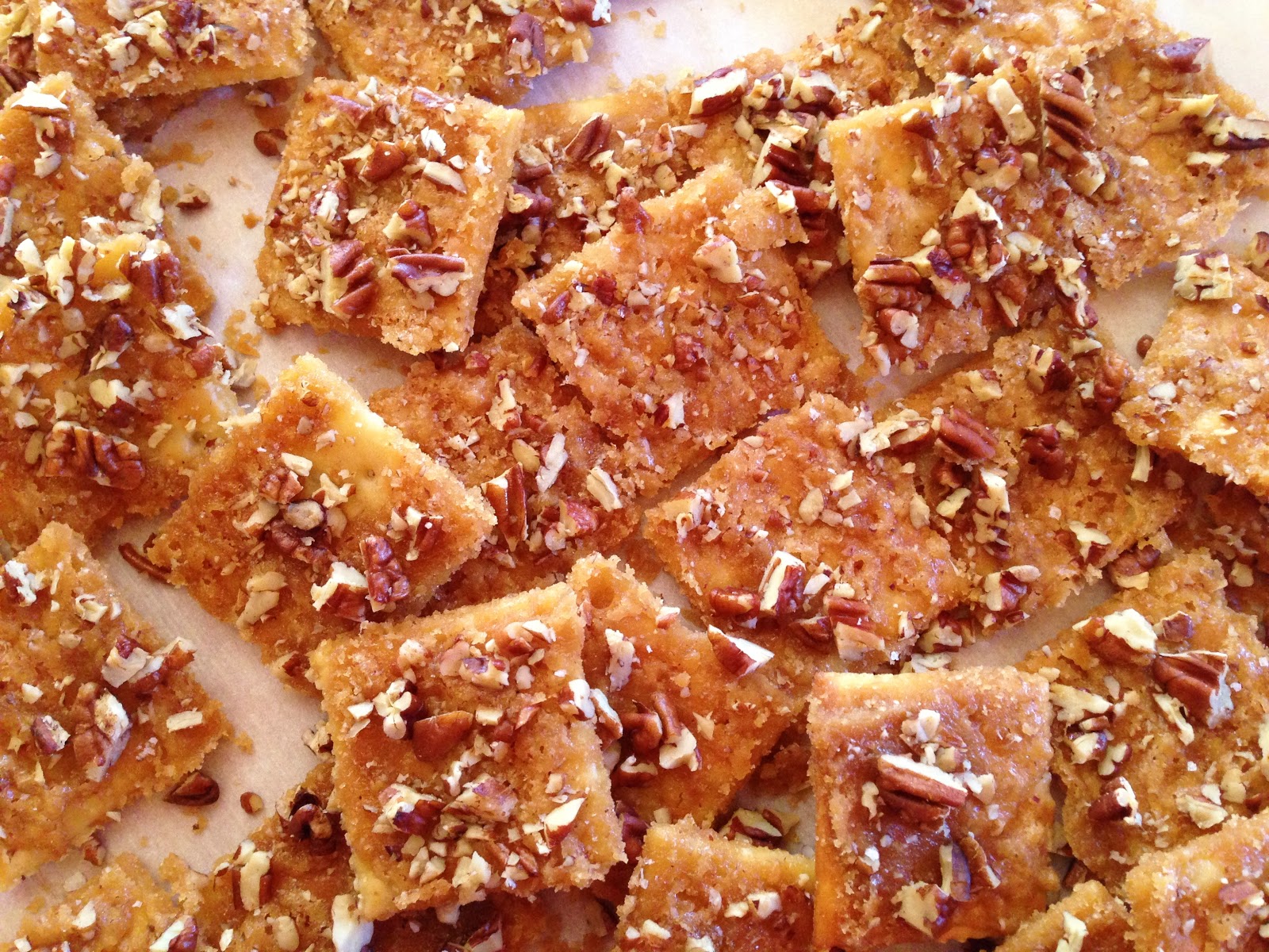 The Cozy Little Kitchen: Salty Toffee Cracker Candy