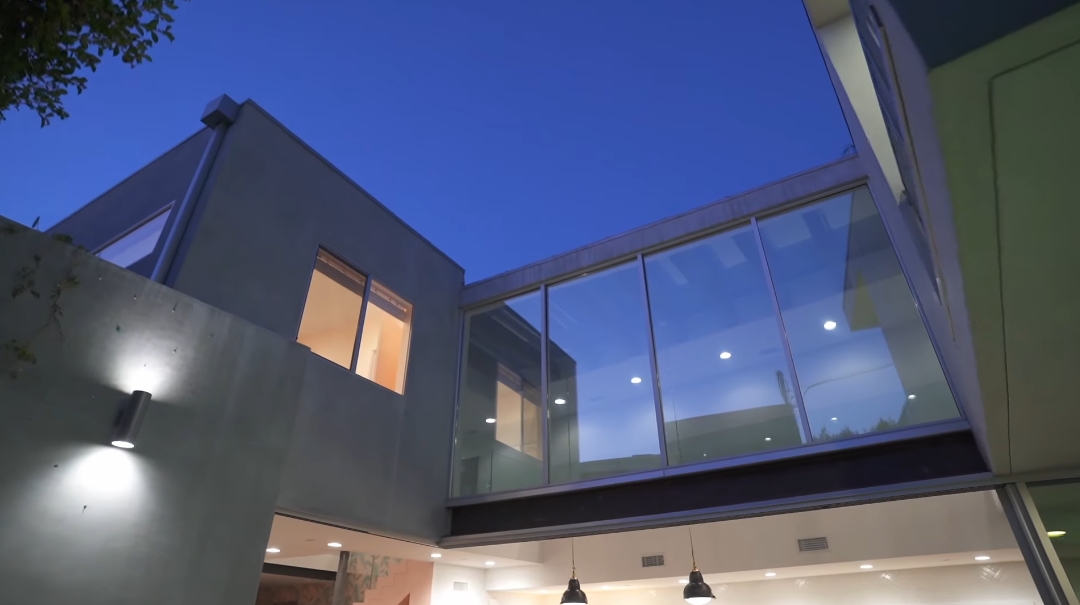41 Interior Design Photos vs. 720 Indiana Ave, Venice, CA Luxury Home Tour