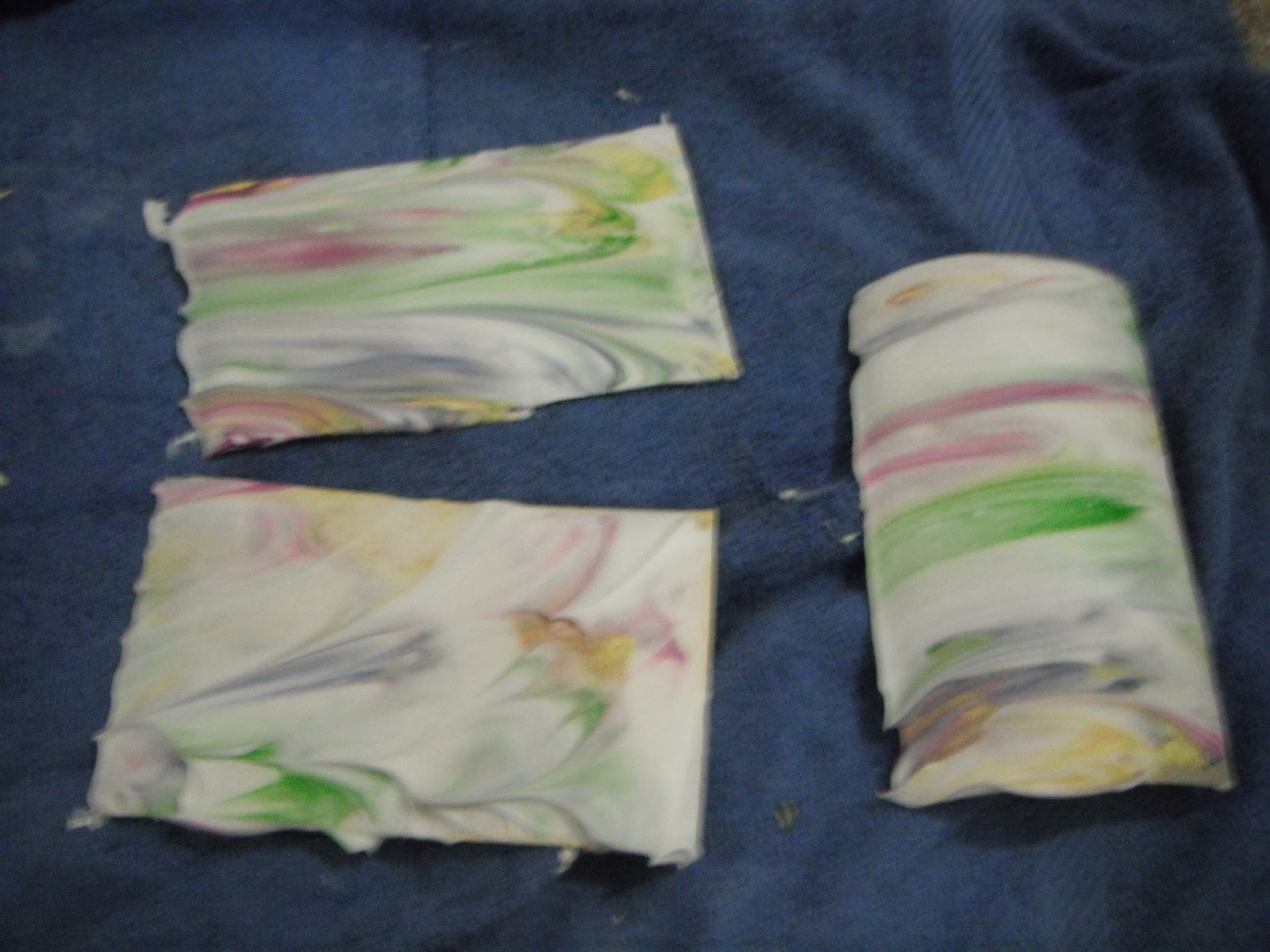 Designs & Decor on a Dime: DIY: Marbleized Paper/Canvas