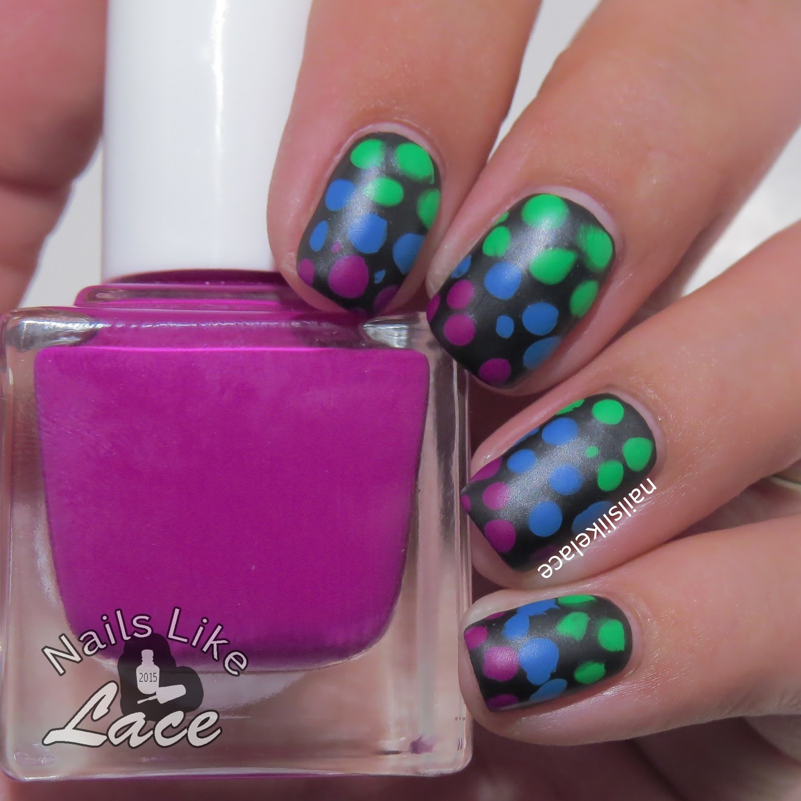 NailsLikeLace: Twinsie Tuesday: Blobicure - Cool Colors in Strips