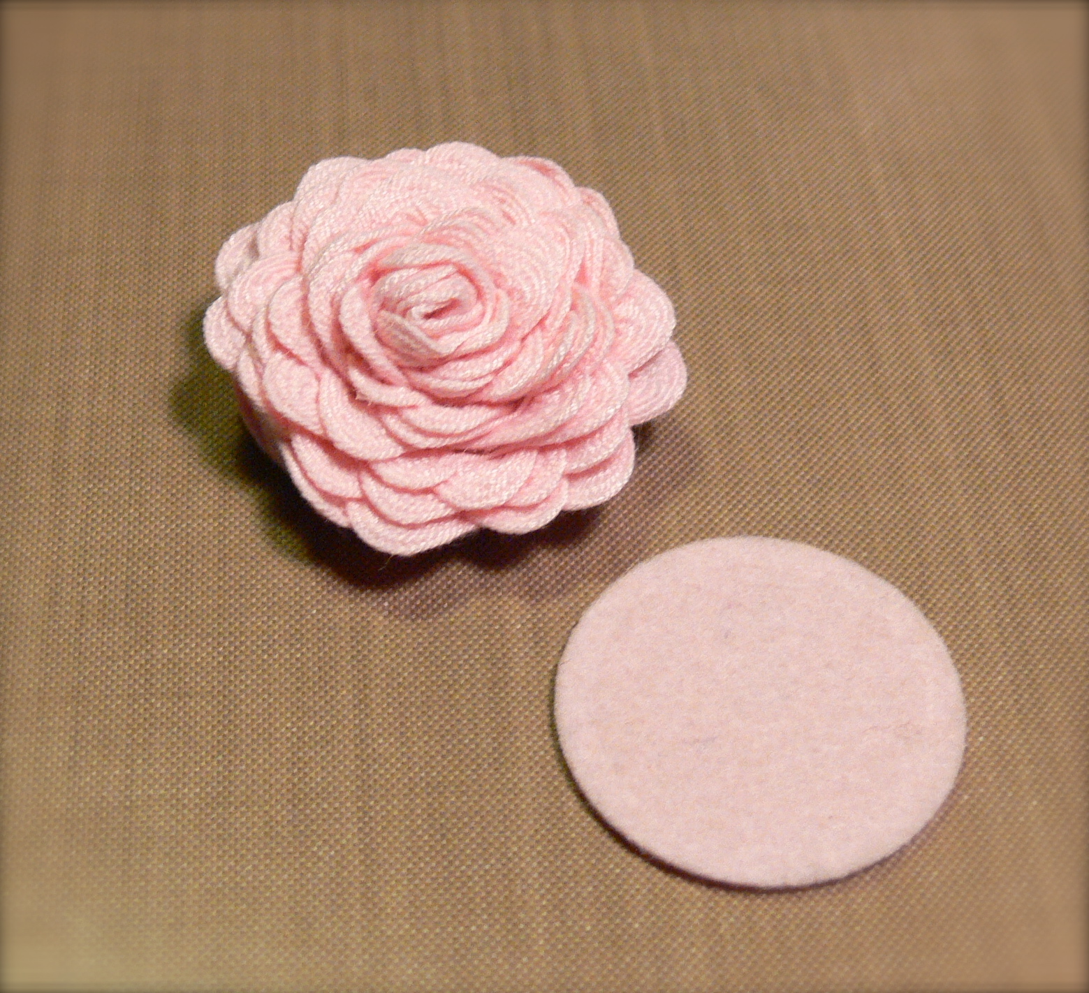 Joy in a JAR Ric Rac Flowers and a Tutorial!