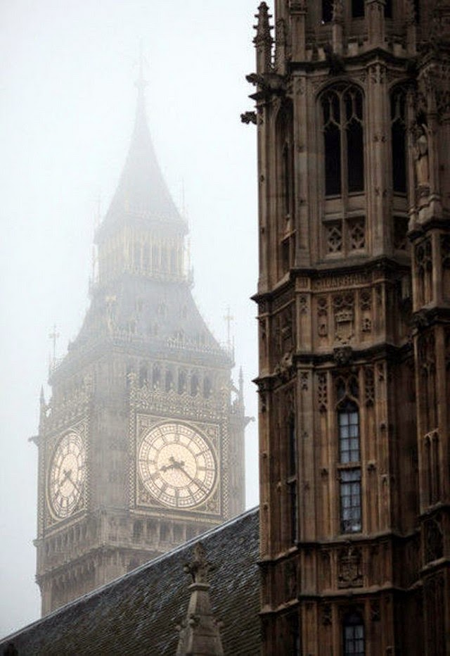 foggy big ben london england