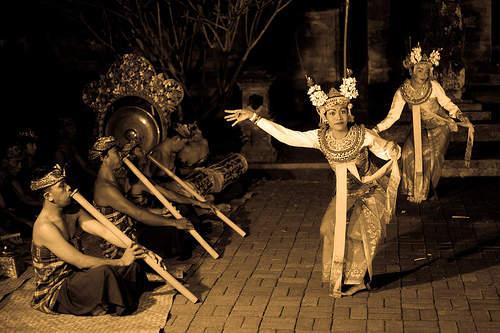 Keberadaan Musik Dalam Seni Teater dan Tari SeniMusikSMA