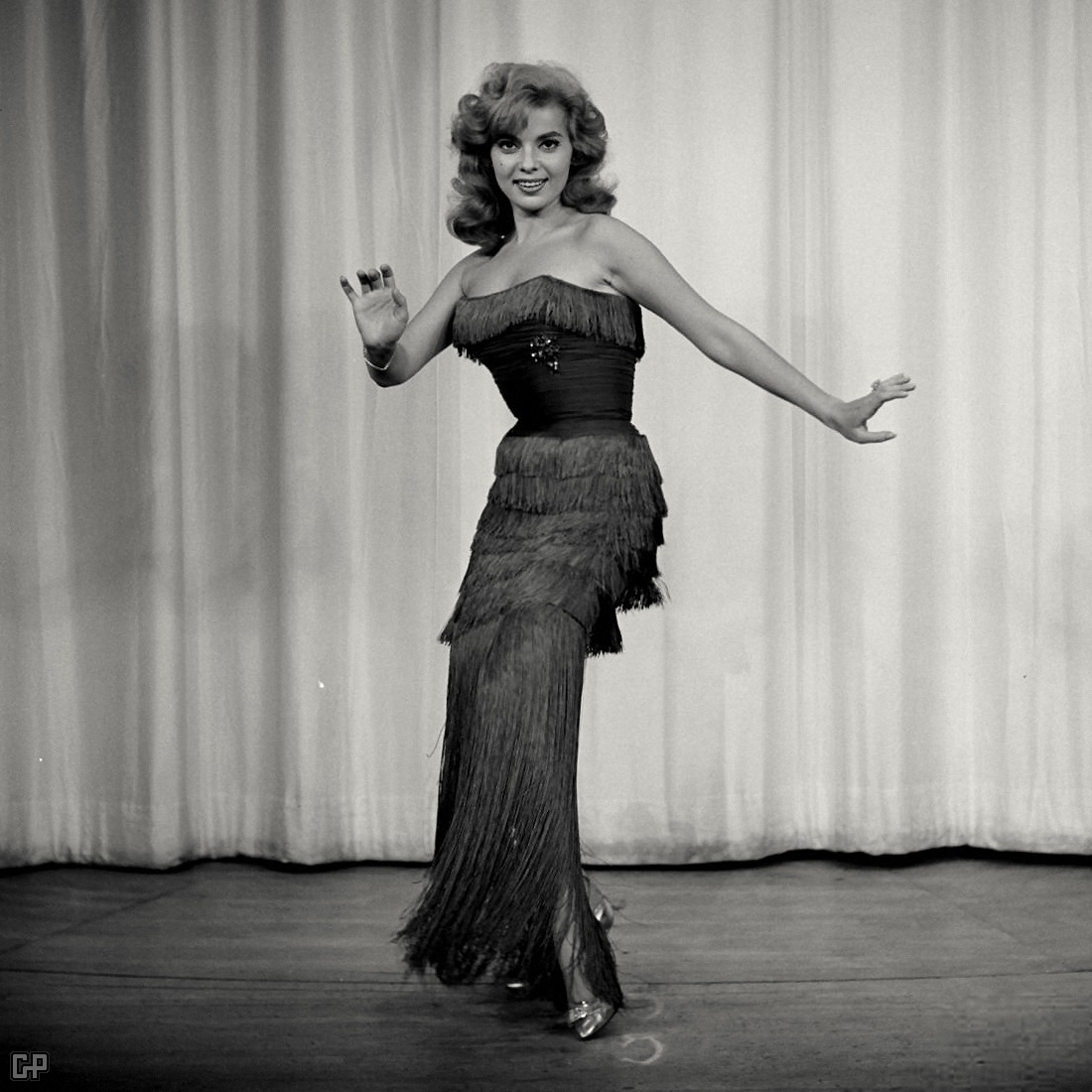 Dazzling Divas Abbe Lane