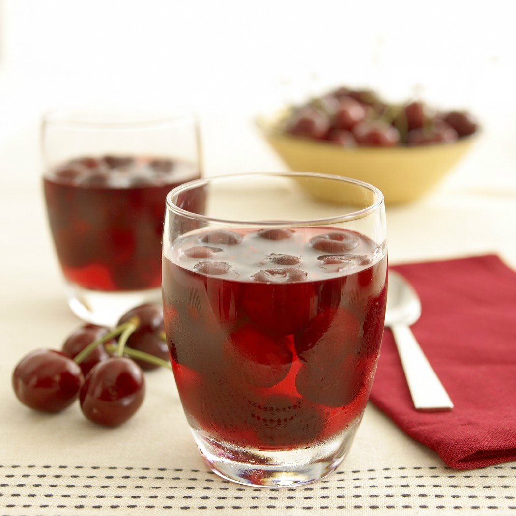 นอนหลับสบายด้วย น้ำเชอร์รี่ (Cherry juice helps sleep better) Food