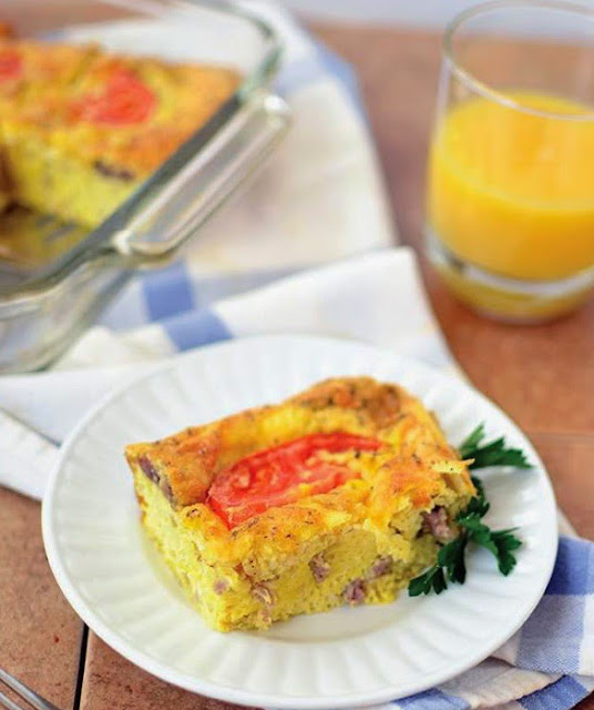 Sausage, Onion & Tomato Breakfast Quiche