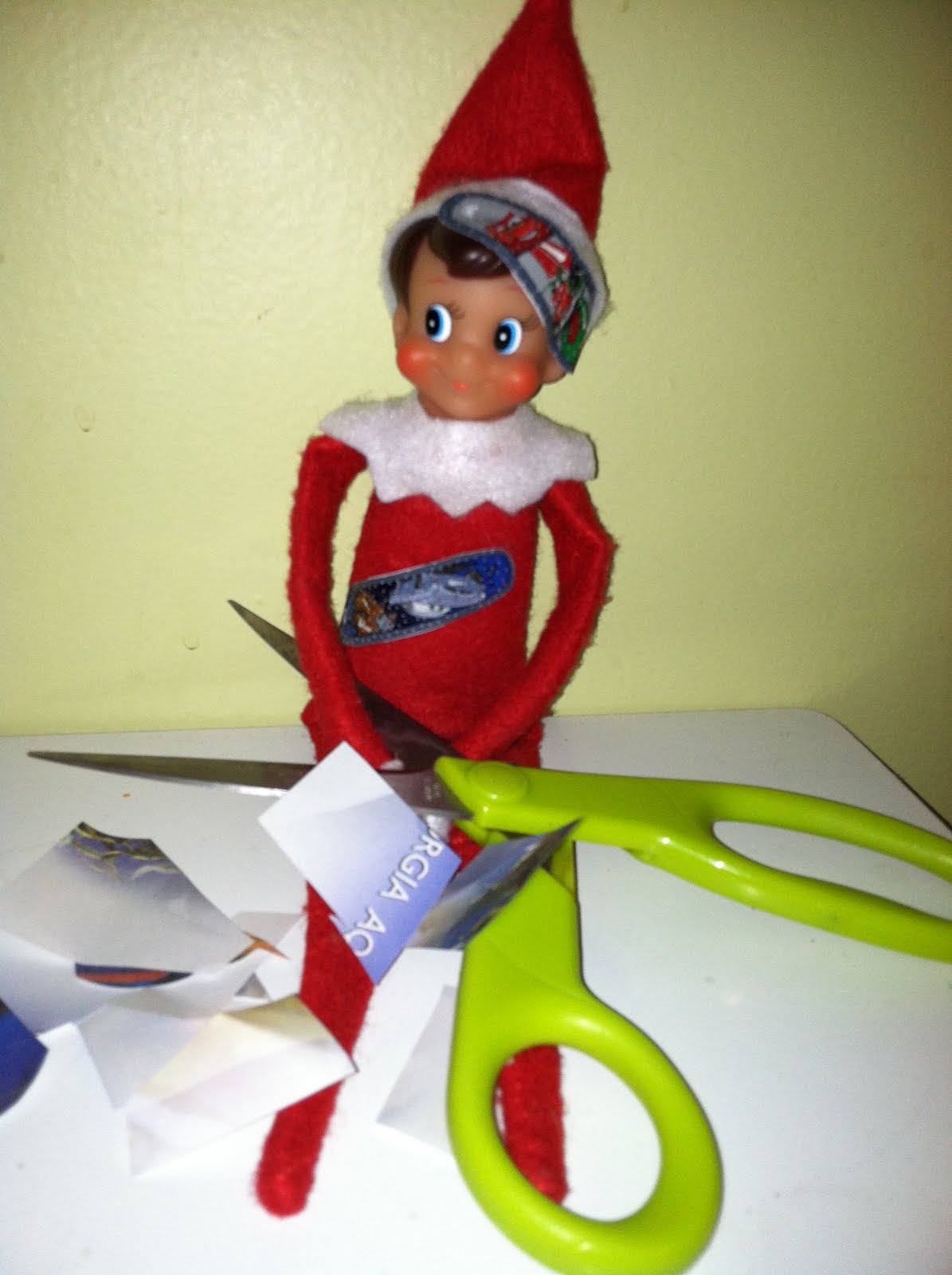 The Lanums Lately: it's elf on the shelf time!