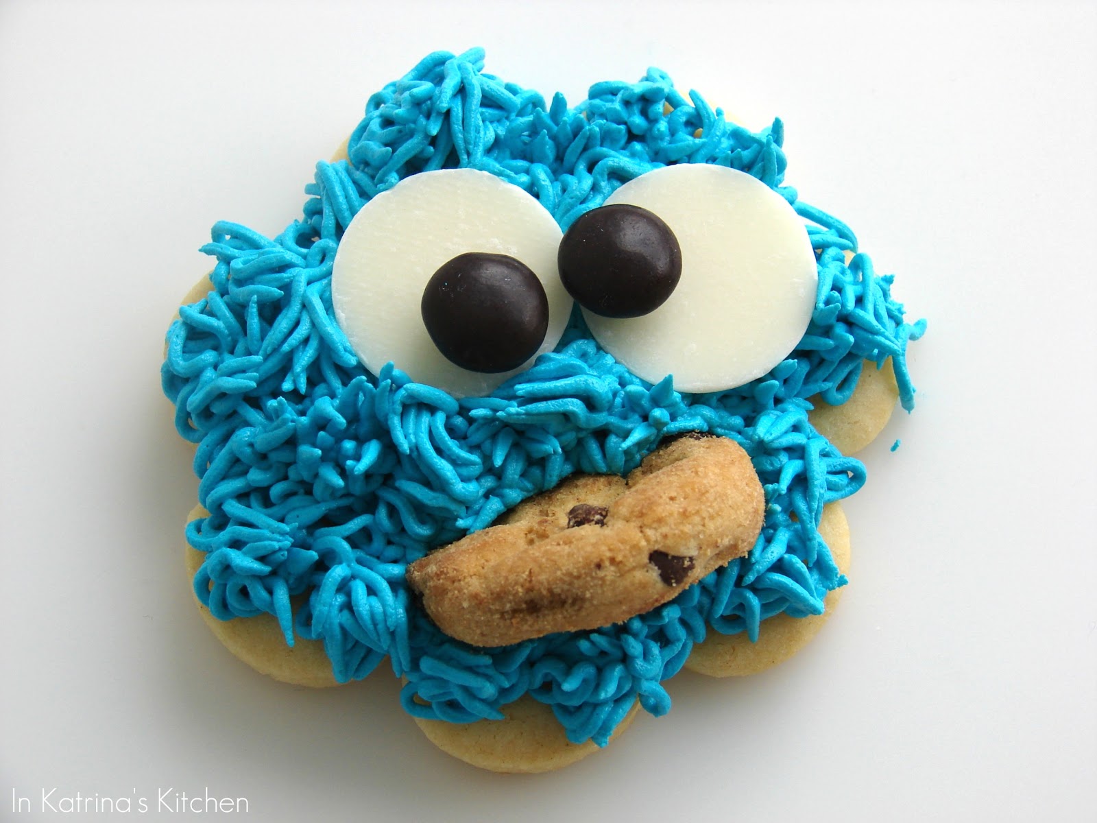 cookie-monster-cookies-recipe-and-tutorial-in-katrina-s-kitchen