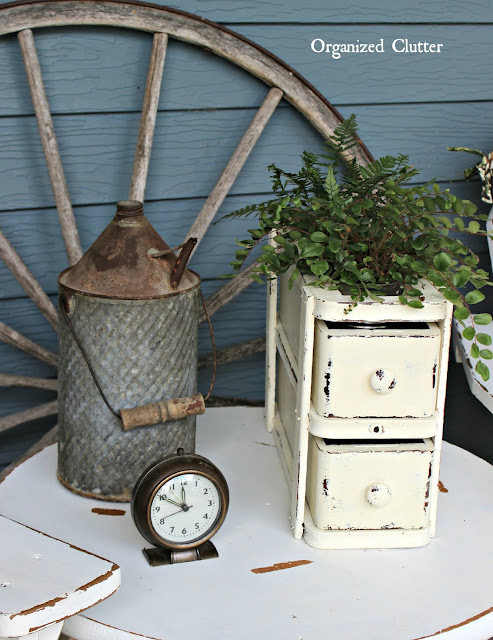Vintage Decor on the Covered Patio www.organizedclutter.net
