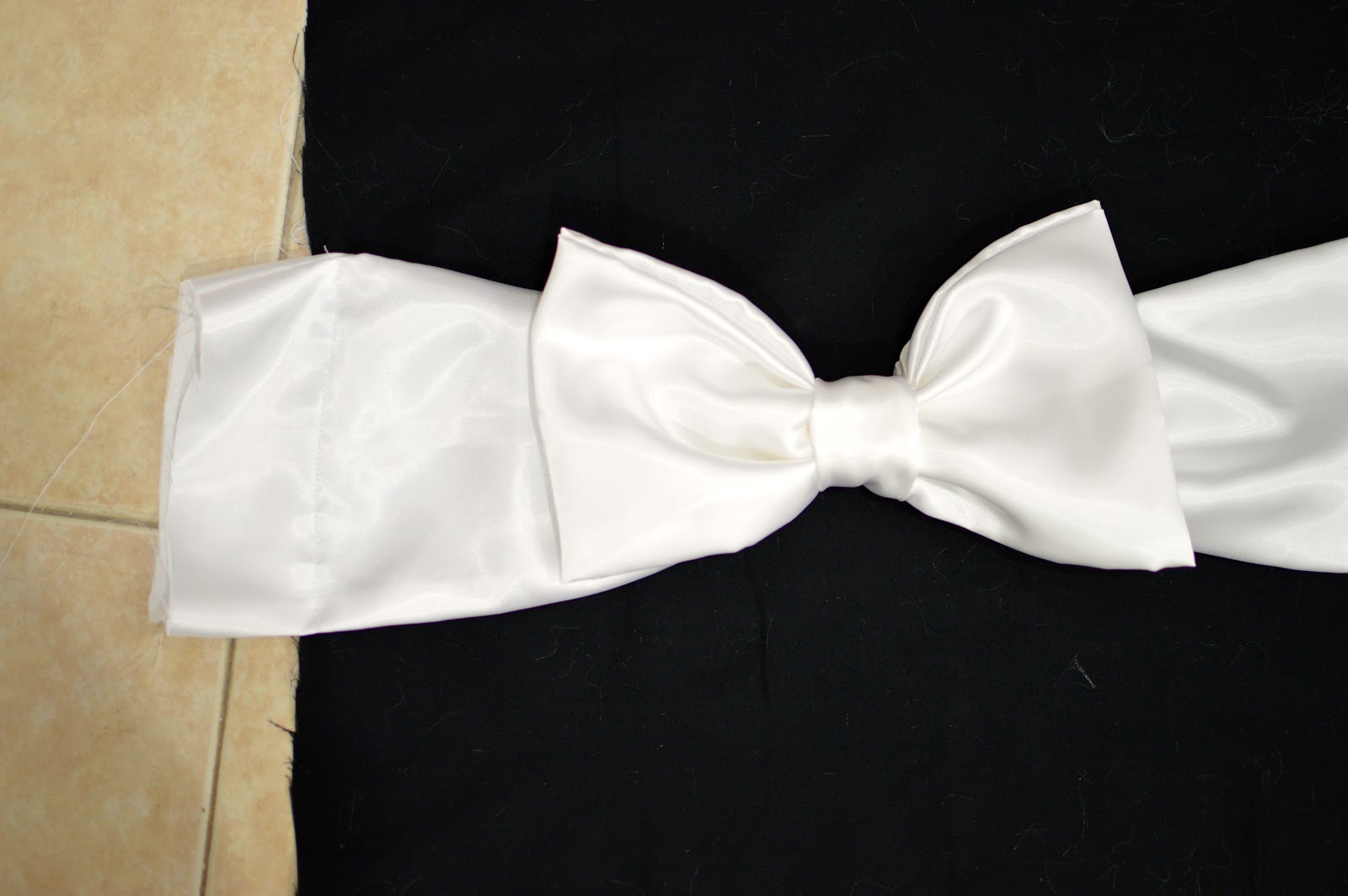 DIY Bow Pillow Brush Etiquette