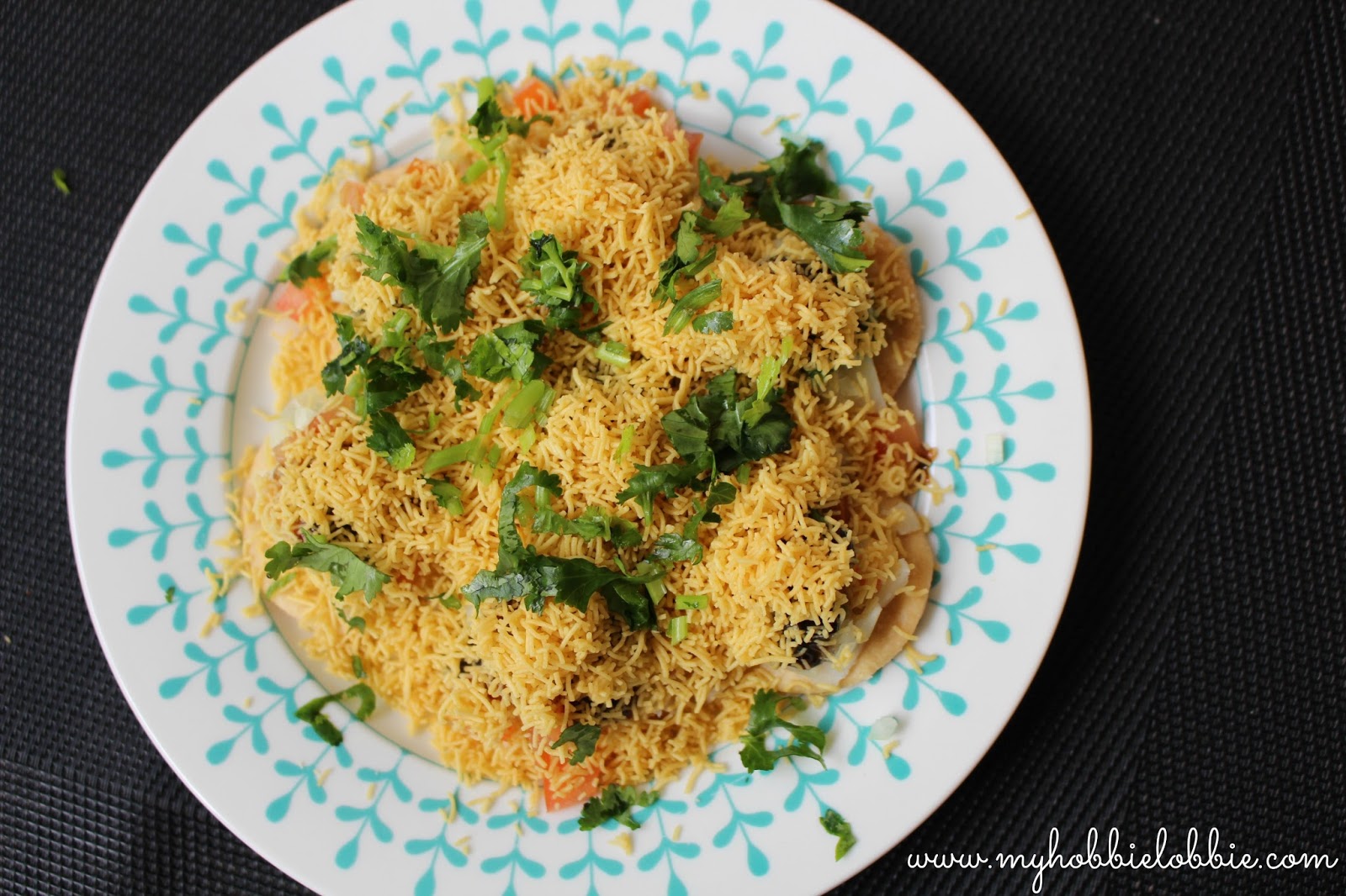 The Aspiring Home Cook: Bombay Street Food Special #11 - Sev Puri