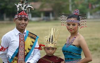 http://senibudaya12.blogspot.com