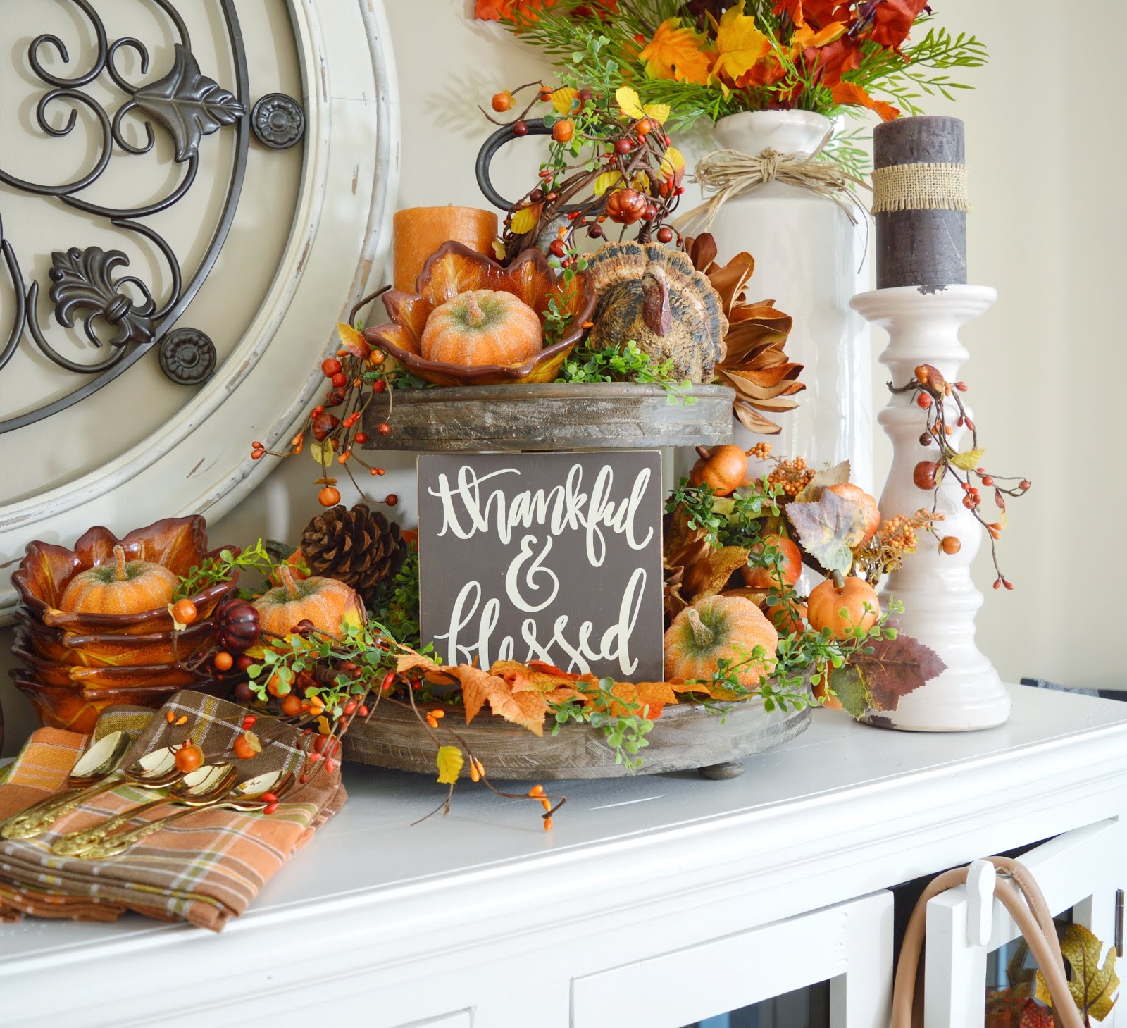 Dining Delight: Kitchen Sideboard Traditional Fall Decor