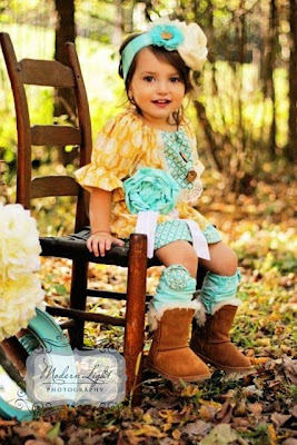 Gambar bayi cantik lagi duduk santai Gambar bayi cantik lagi duduk santai