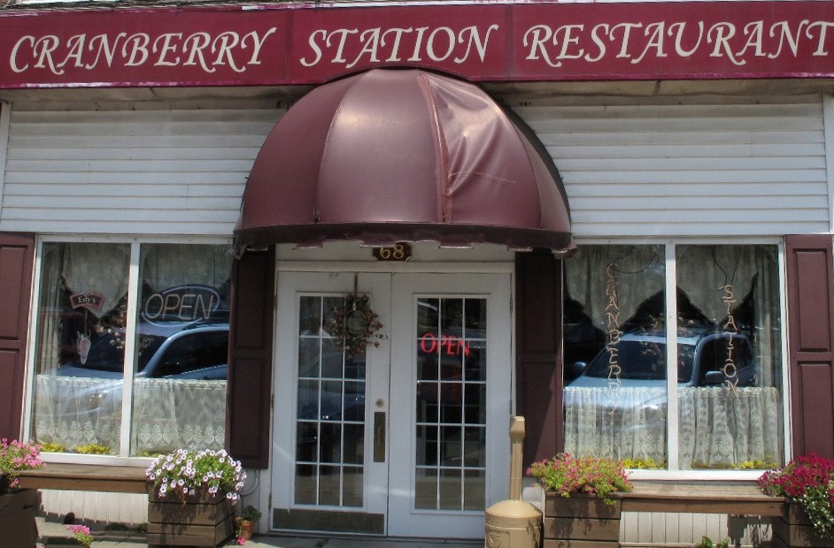 Mahoning Valley Eats & Treats CRANBERRY STATION RESTAURANT
