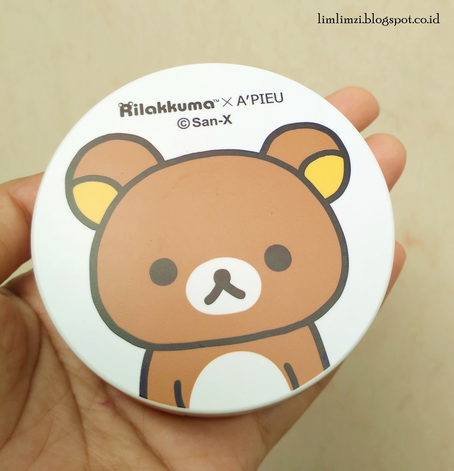 [REVIEW] Rilakkuma X A'PIEU Air Fit Tension Pact No. 23 pyramid limaszi