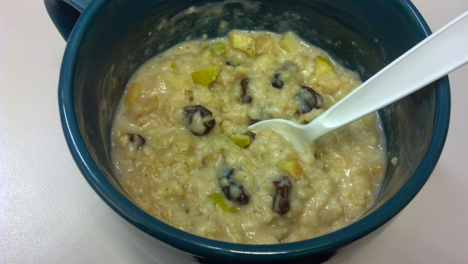 The Casual Diva Frozen Apple Raisin Oatmeal Cups