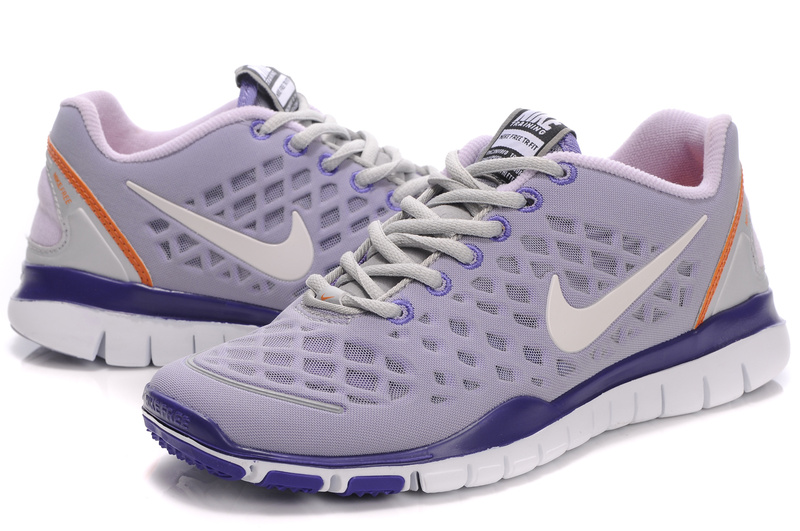 nike free running shoes women