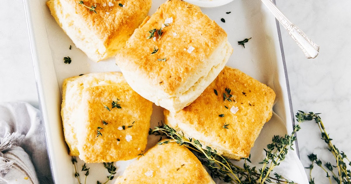 garlic and herb buttermilk biscuits (or how i learned to stop worrying