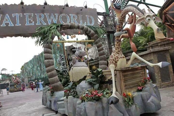Hollywood Dreams Parade Universal Studios Singapore