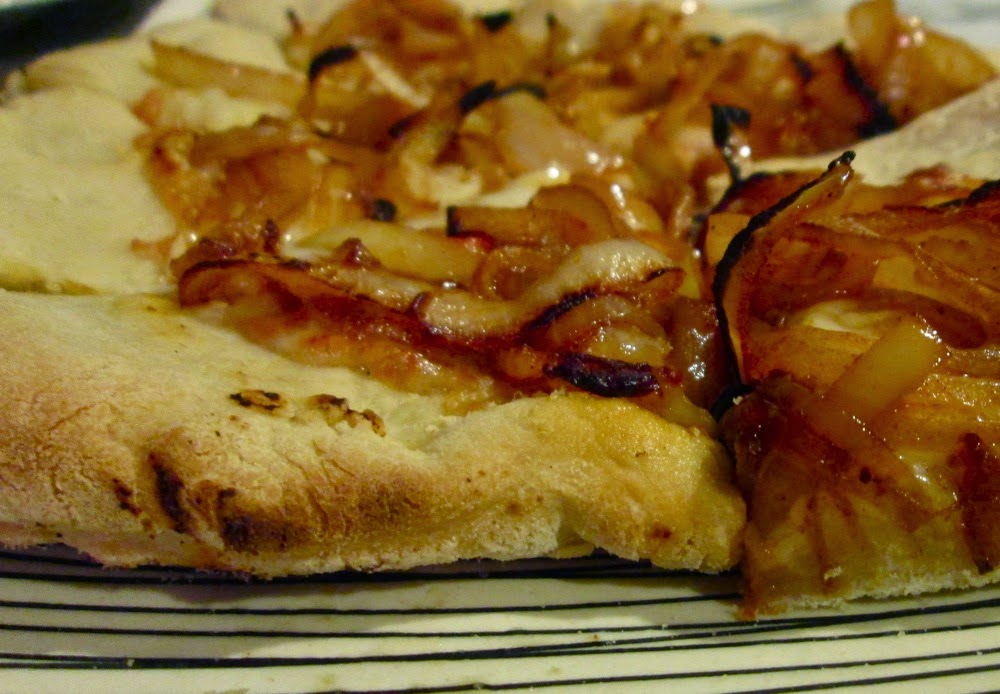 Popo's River Chanterelle pizza