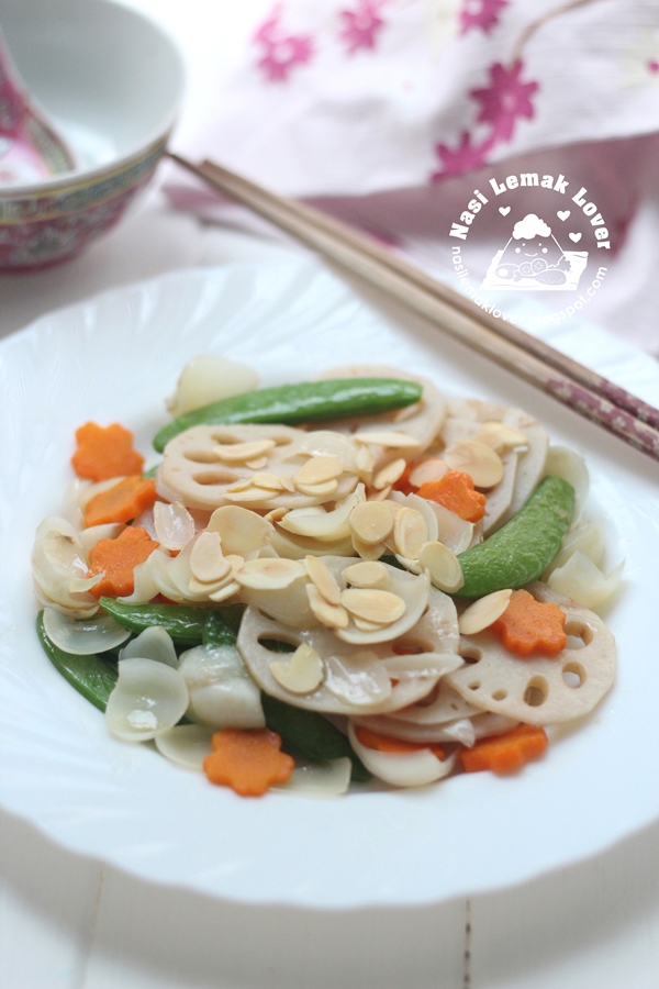 Nasi Lemak Lover Stir fried Mixed Vegetables with Fresh Lily bulb