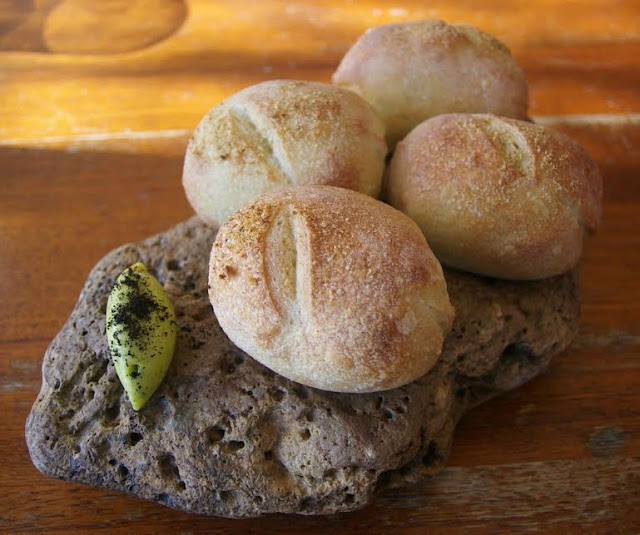 fennel bread;  east;  mt martha; served on a rock