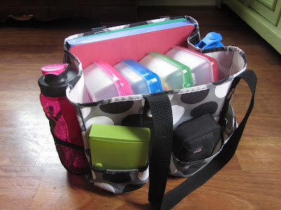 Co-op Morning Organization with a color-coded supply bag {The Unlikely Homeschool}