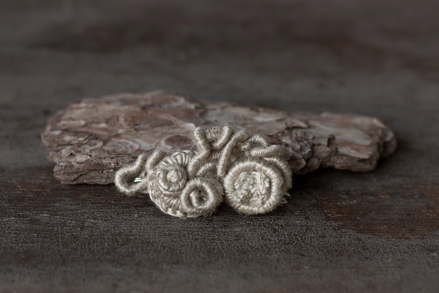 rRradionica My favorite tree (twined) . Handmade necklace, ring and brooch