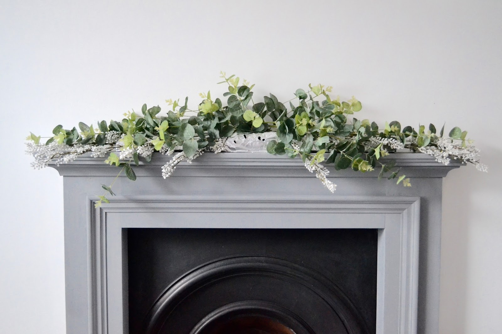 DIY Christmas | Pinecone, Dried Fruit and Bauble Garlands | The Things