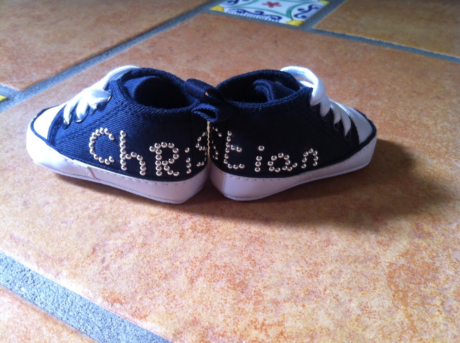 A coffee with Noa Reviews: Scarpine da culla e scarpe per neonati e bambini fashion. sempre al passo con la moda: BabyShoes!!!