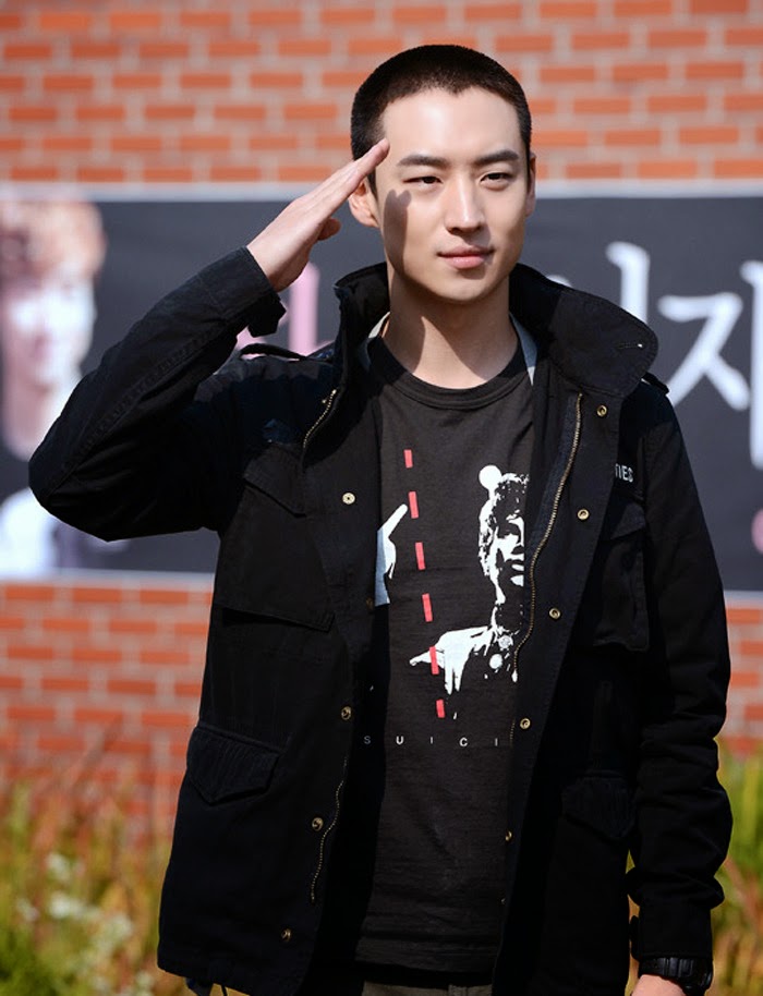 오늘 31번째 생일을 맞은 이제훈 | 인스티즈