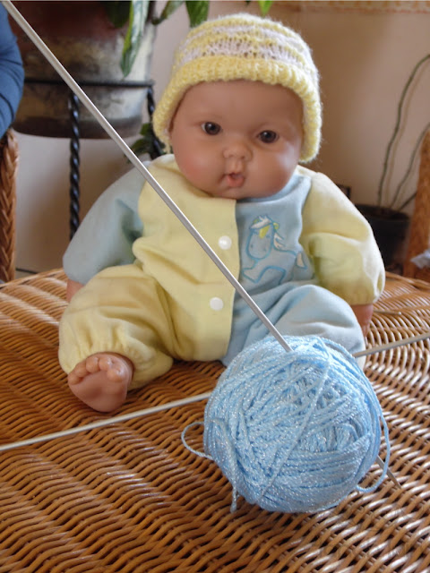 gorrito tejido a dos agujas