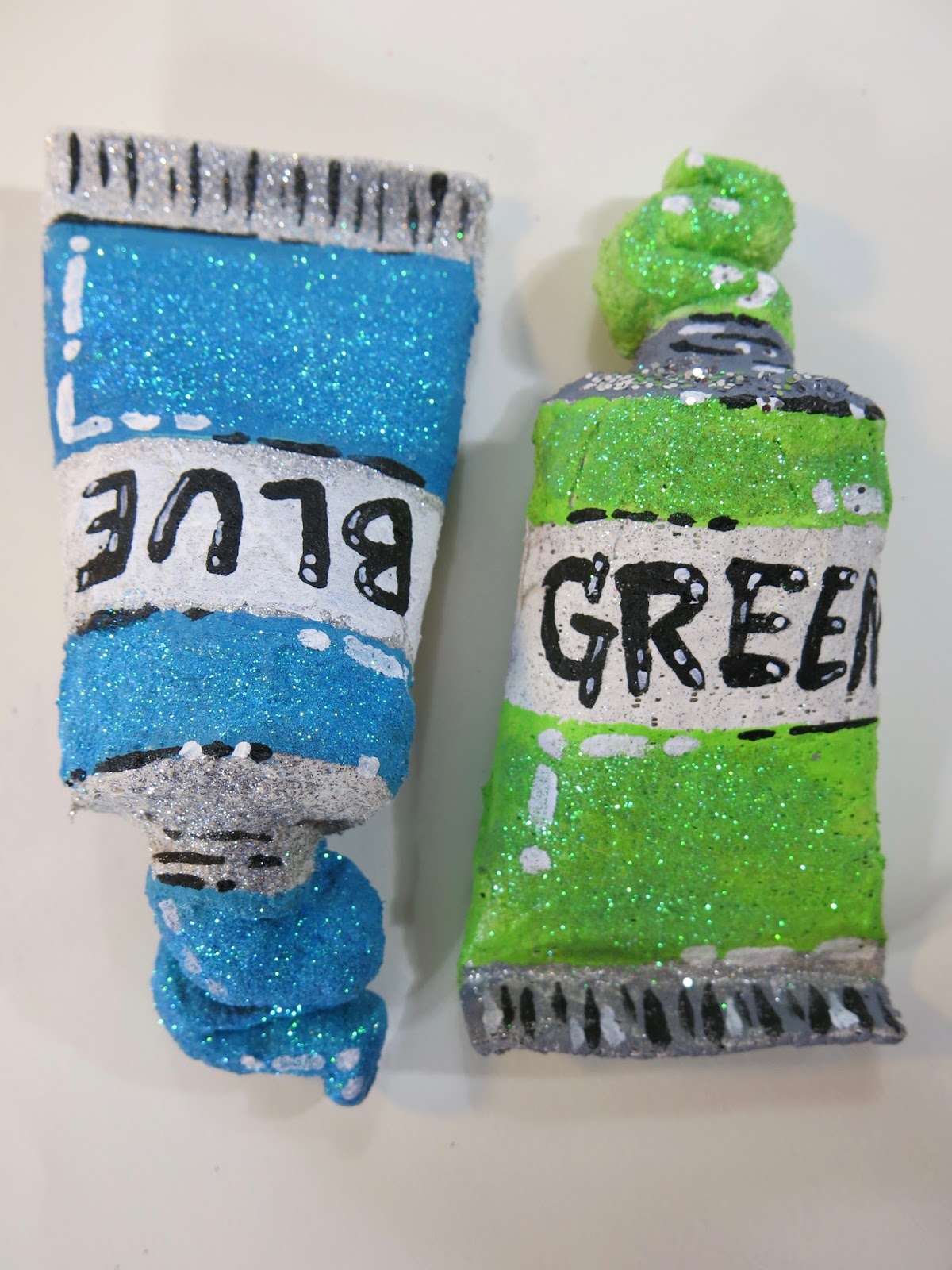 Cassie Stephens DIY TP Tube to Paint Tube Ornament!