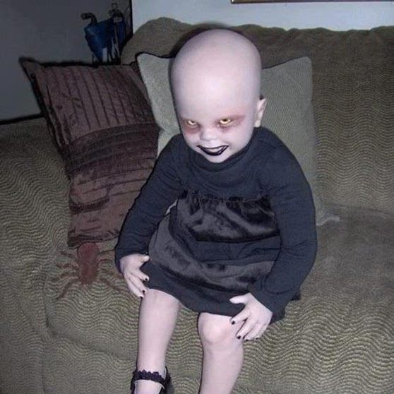 Photo : ハロウィンの子どもの怖すぎる仮装…