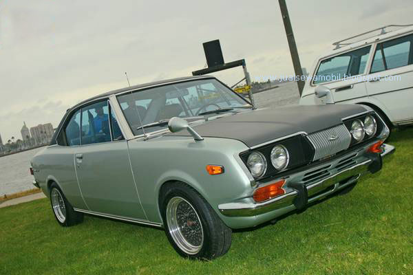  Modifikasi  Toyota  Corona  Tahun 1972 Mobil  Bekas Rental 