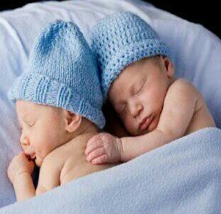 Beautiful photo of Harrysong new born twins