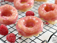 RASPBERRY PUFF PASTRY DONUTS