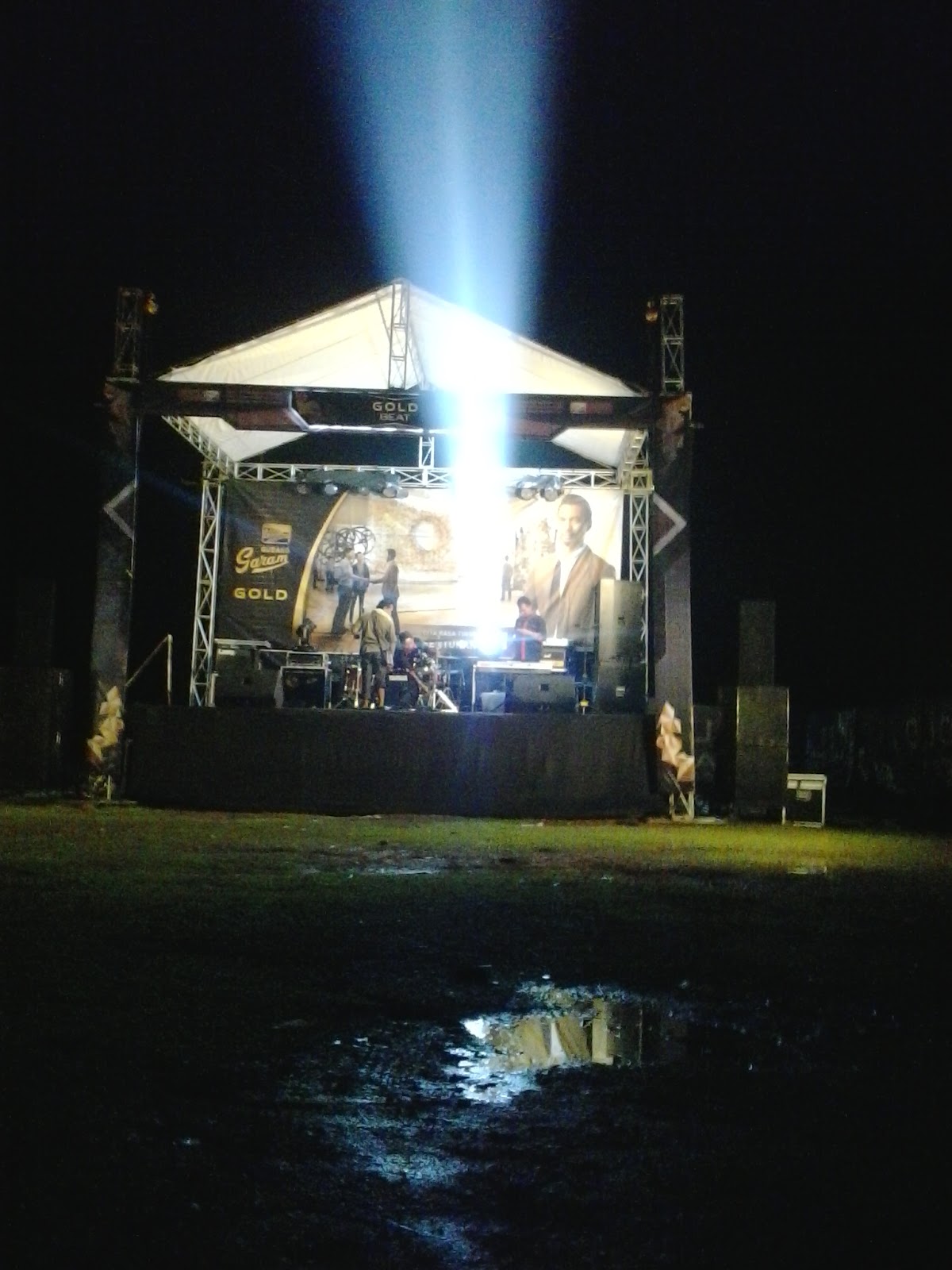 PERSEWAAN LAMPU LIGHTING JOGJA ARIMBI PRODUCTION