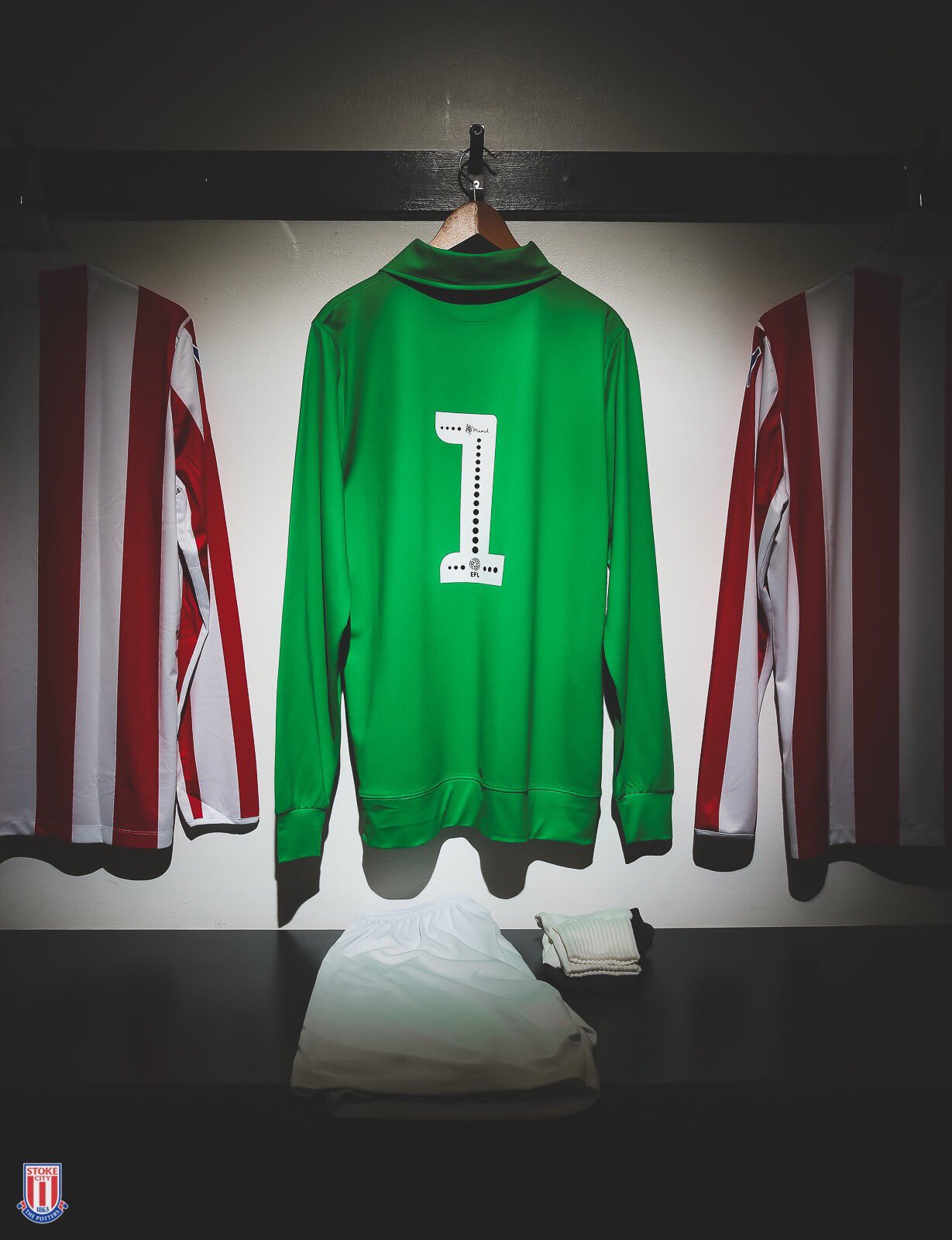 100 Classic Jack Butland Debuts Commemorative Gordon Banks Kit