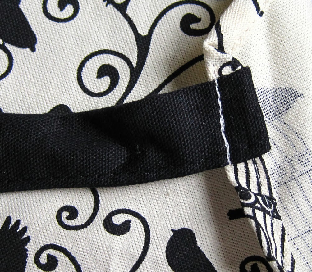 Bird Cage Bow VintageStyle Apron Review A Glug of Oil