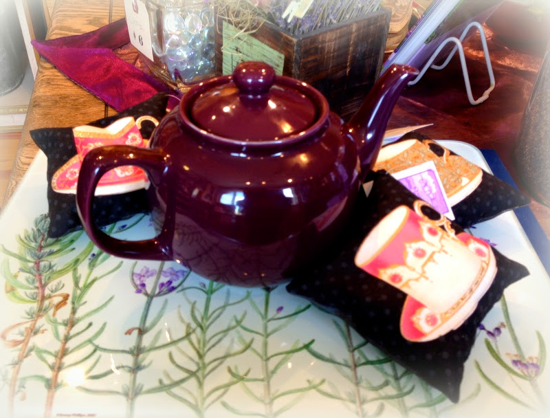 The Traveling Teapot The Teapot & Lavender Love