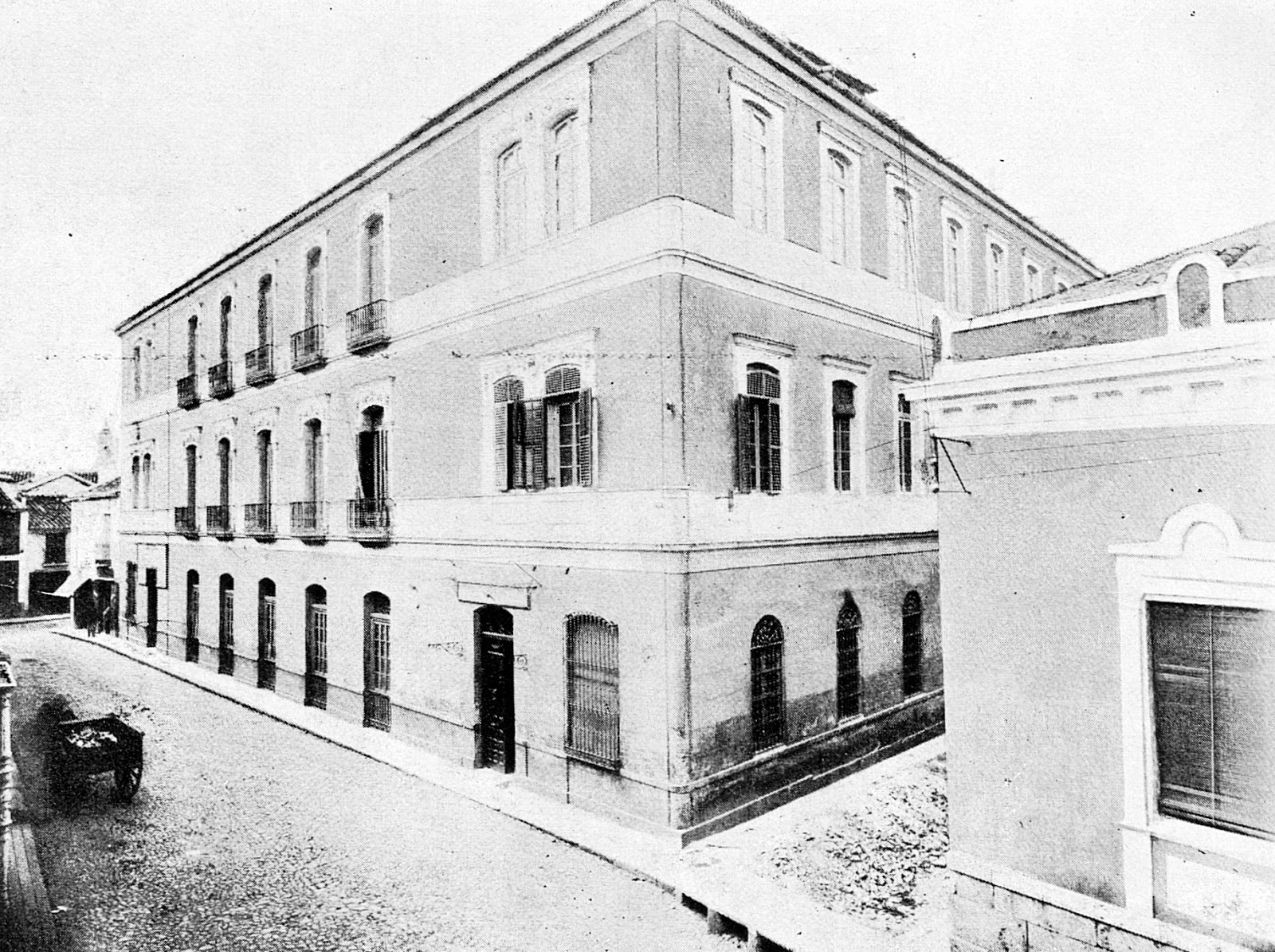 EL SAYON EL ANTIGUO EDIFICIO DEL GOBIERNO CIVIL