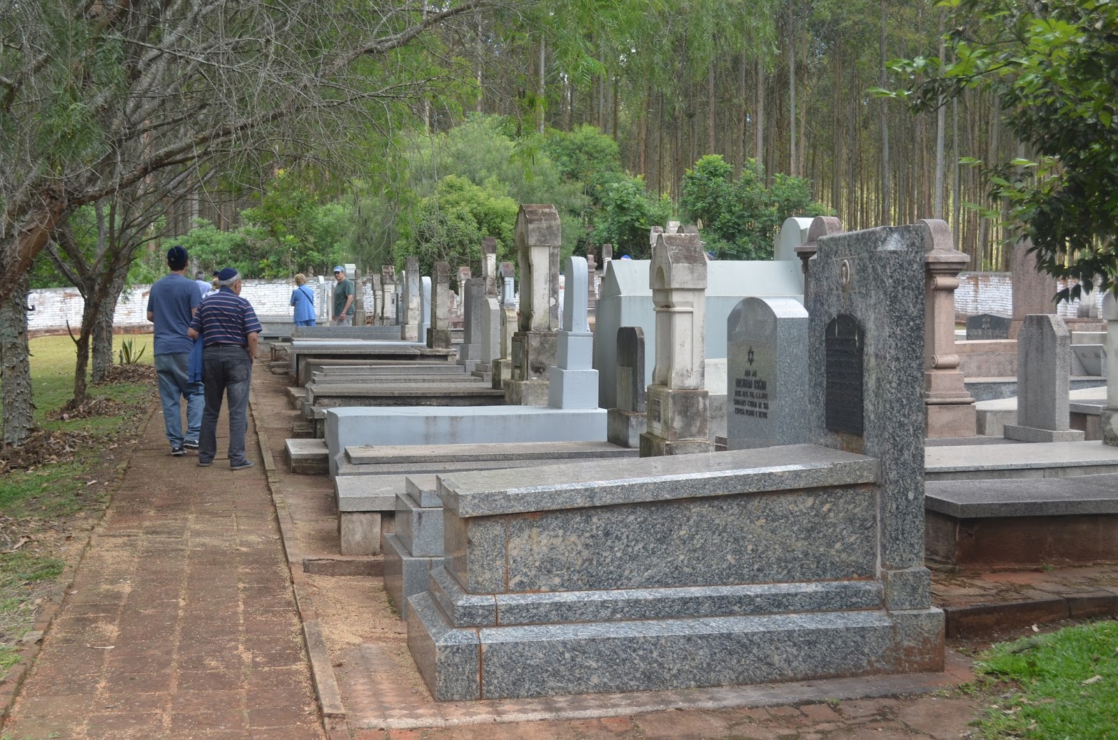 Quatro Irmãos Cemitério Israelita comemora vinte anos como Patrimônio Histórico Quatro Irmãos Cemitério Israelita comemora vinte anos como Patrimônio Histórico