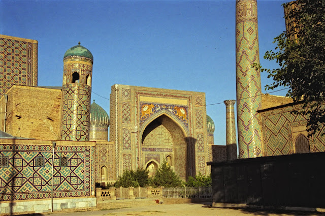 Ouzbékistan, Samarcande, Registan, © Louis Gigout, 1999